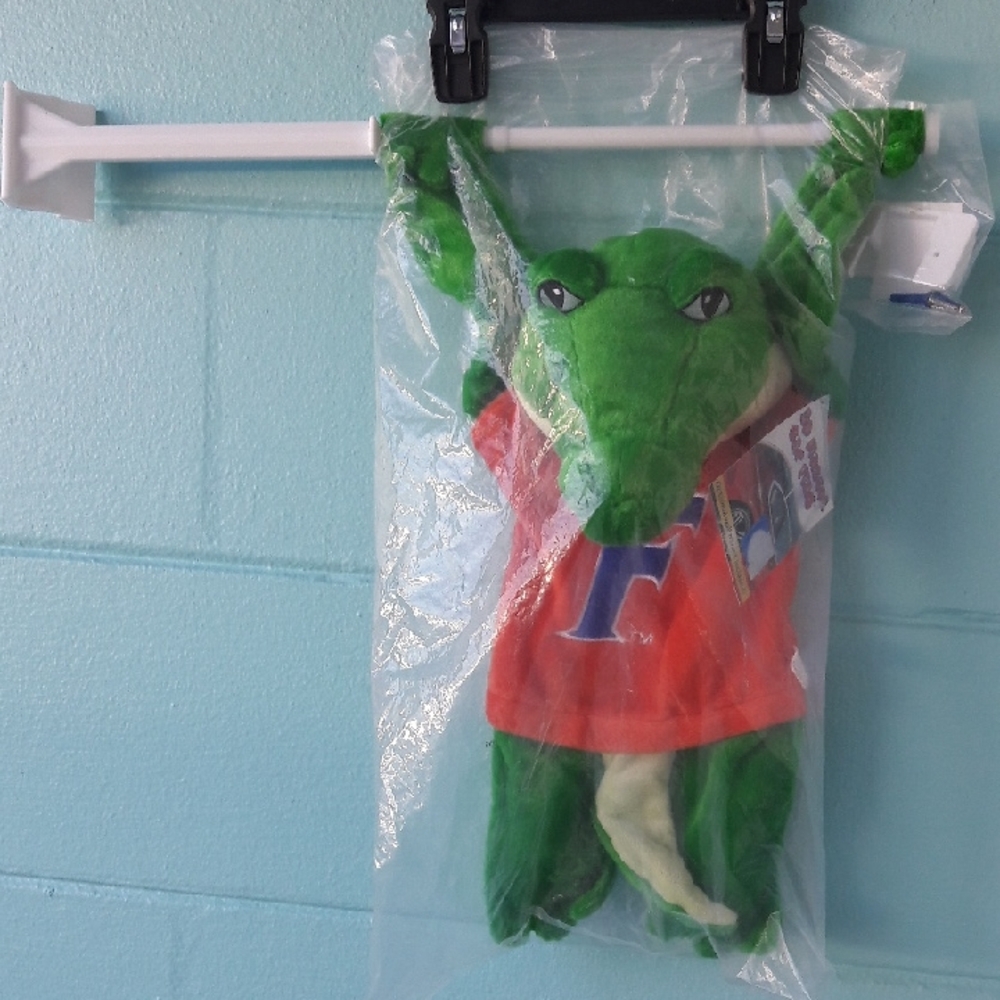NWT "Florida Gators" 3D Mascot Car  Flag with Optional Wall Mount (Unisex)